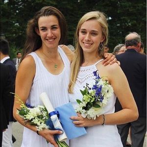 Size 6 WHITE Lilly graduation dress!